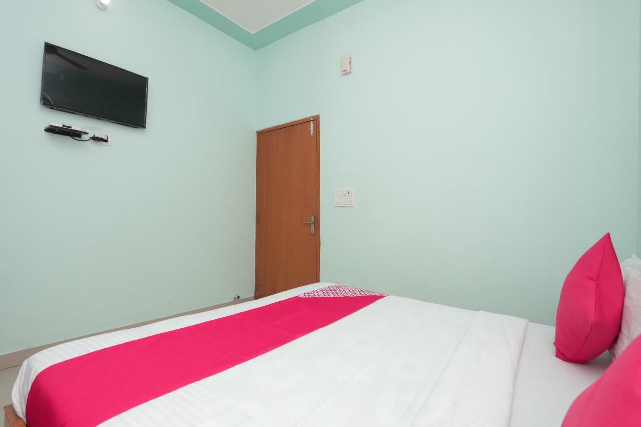 Oyo 38520 Hotel Silverspoon Roorkee Dış mekan fotoğraf